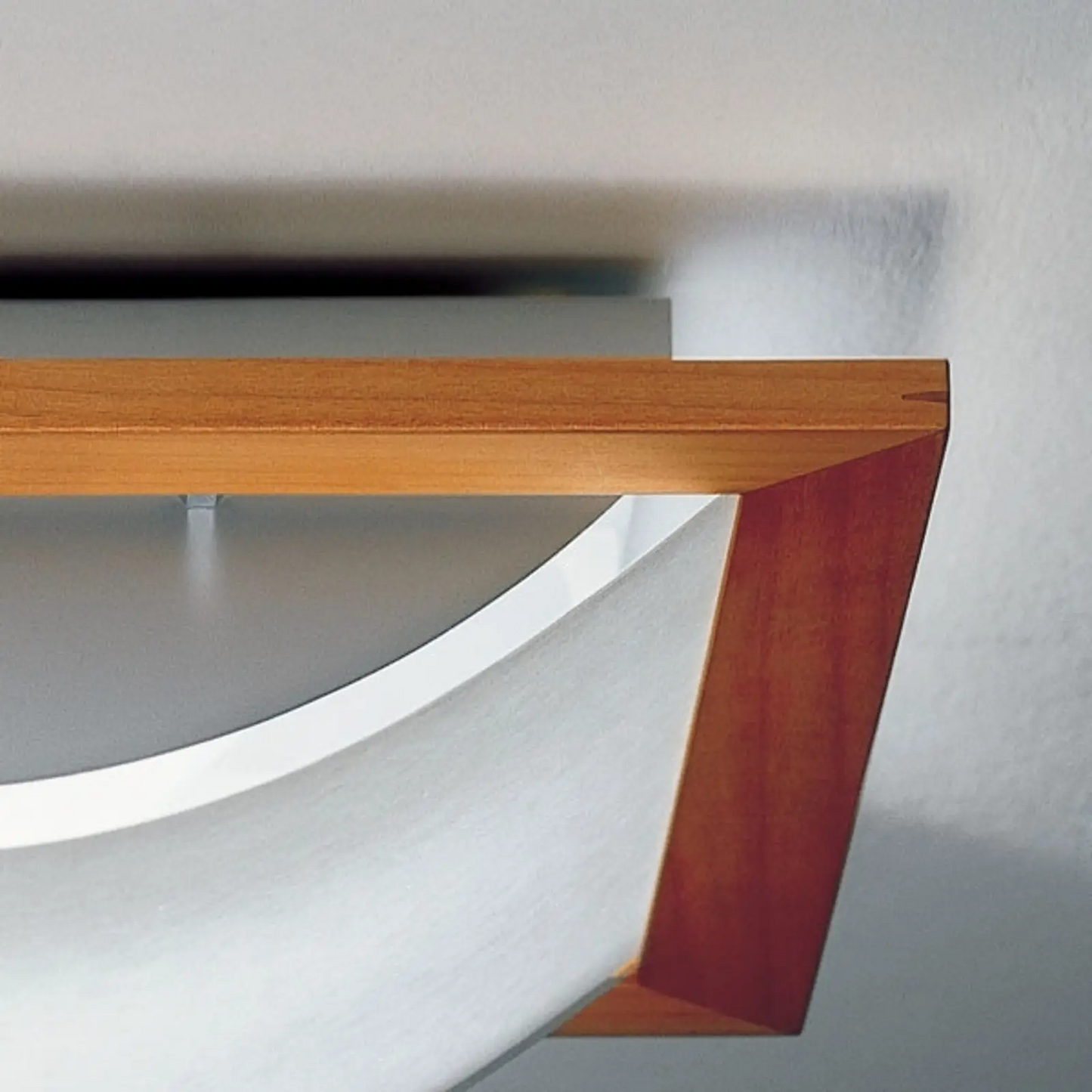 Stella 1, sieninis arba lubinis šviestuvas, E27 100W 230V, senas. Dydis: 31x33x10 cm.