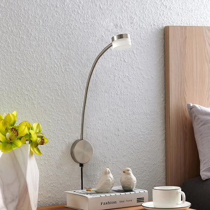 Lindby Gentjana LED sieninis šviestuvas, satininis nikelis