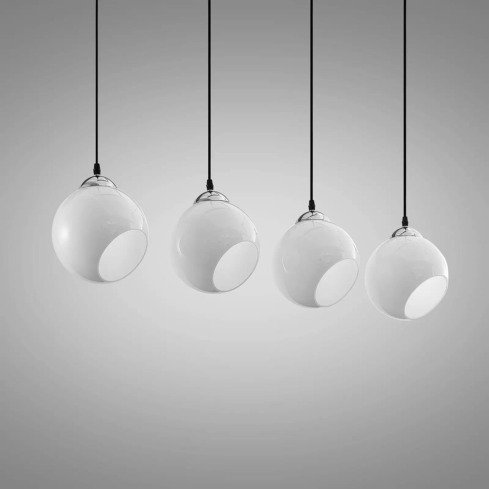 Lindby Odila pakabinamas šviestuvas, 4 stiklinės sferos, baltas