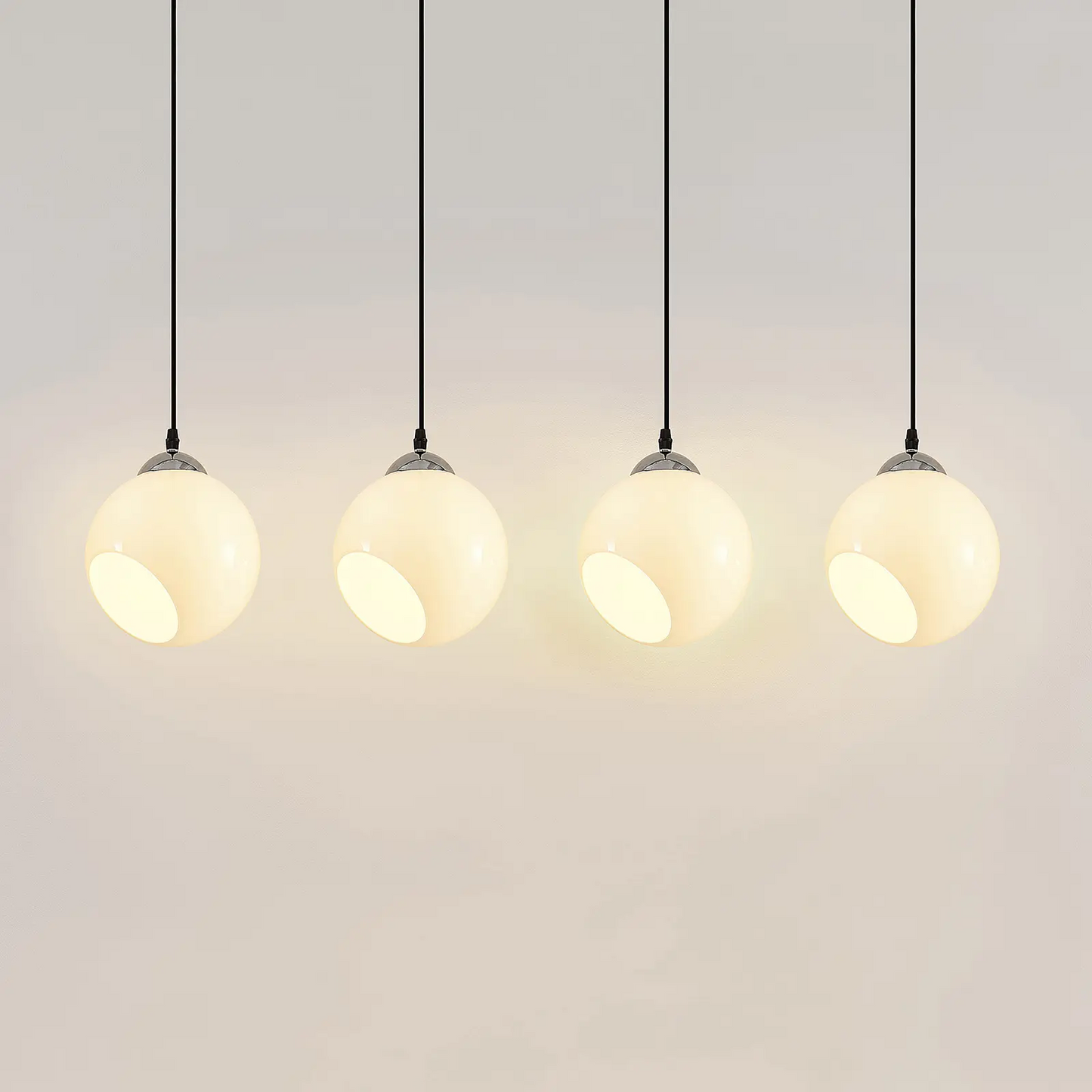 Lindby Odila pakabinamas šviestuvas, 4 stiklinės sferos, baltas