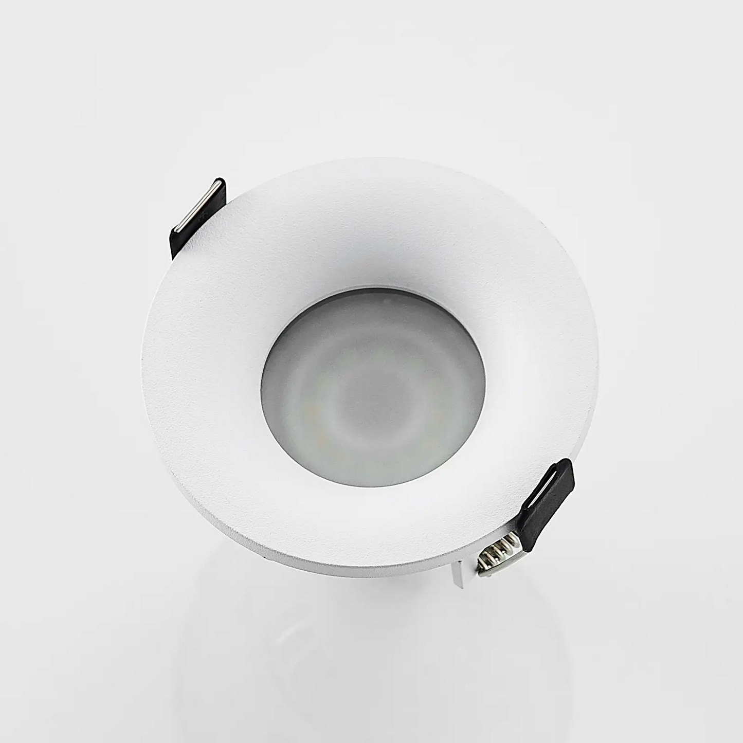 Archchio Enia įleidžiamas šviesus, apvalus, baltas