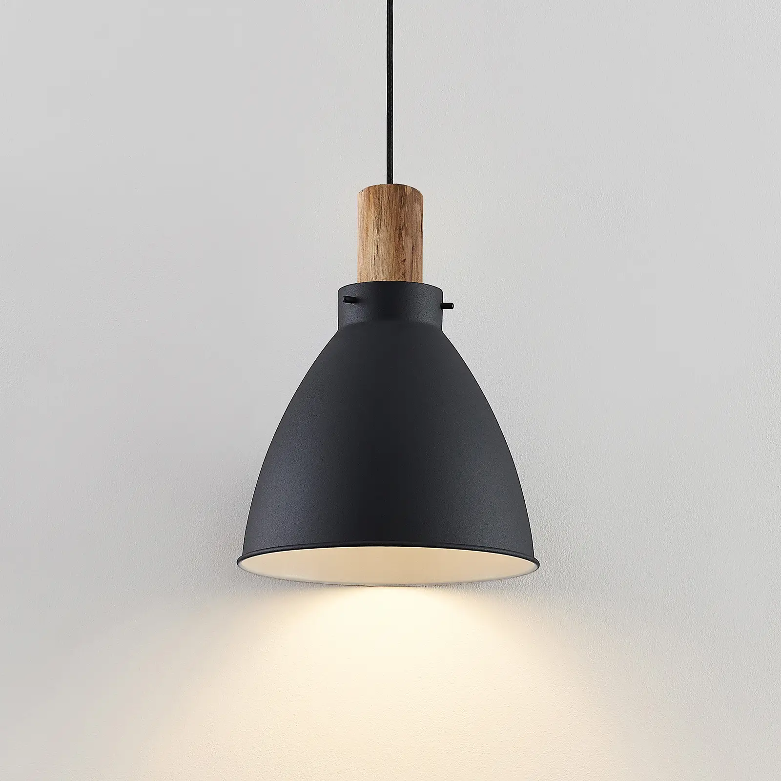 Lindby Trebale pakabinamas šviestuvas, juodas, vieno šviesos šaltinio