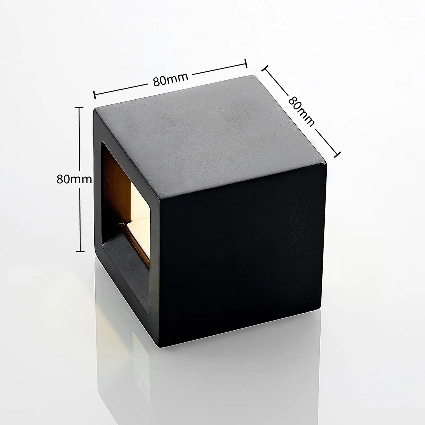 Lindby Quaso LED sieninis šviestuvas, betoninis juodas