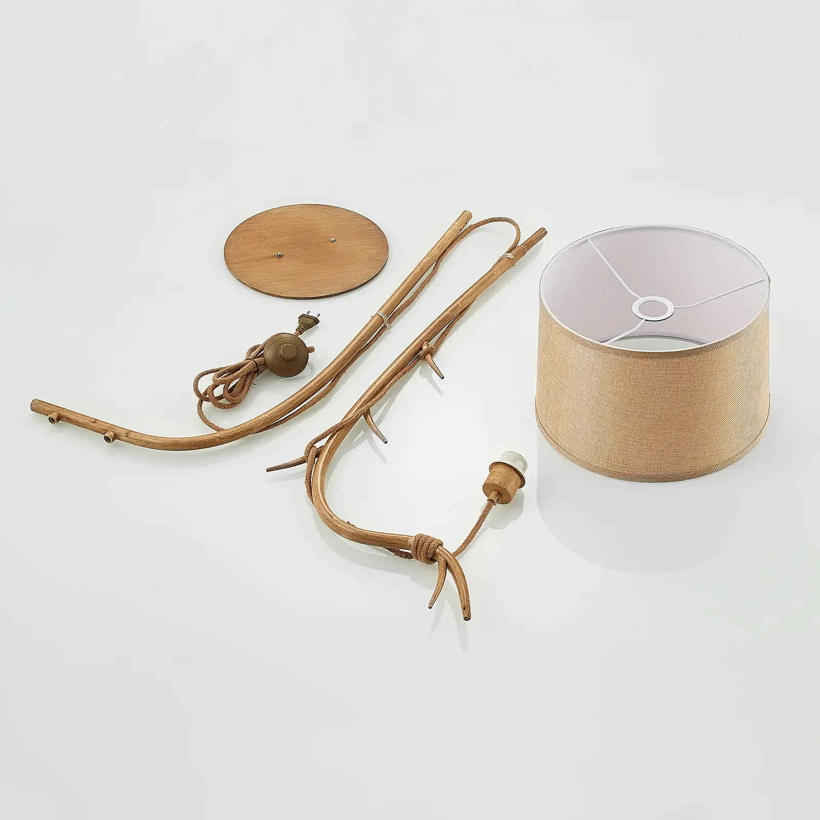 Lindby Umut toršeras šakos formos rėmu