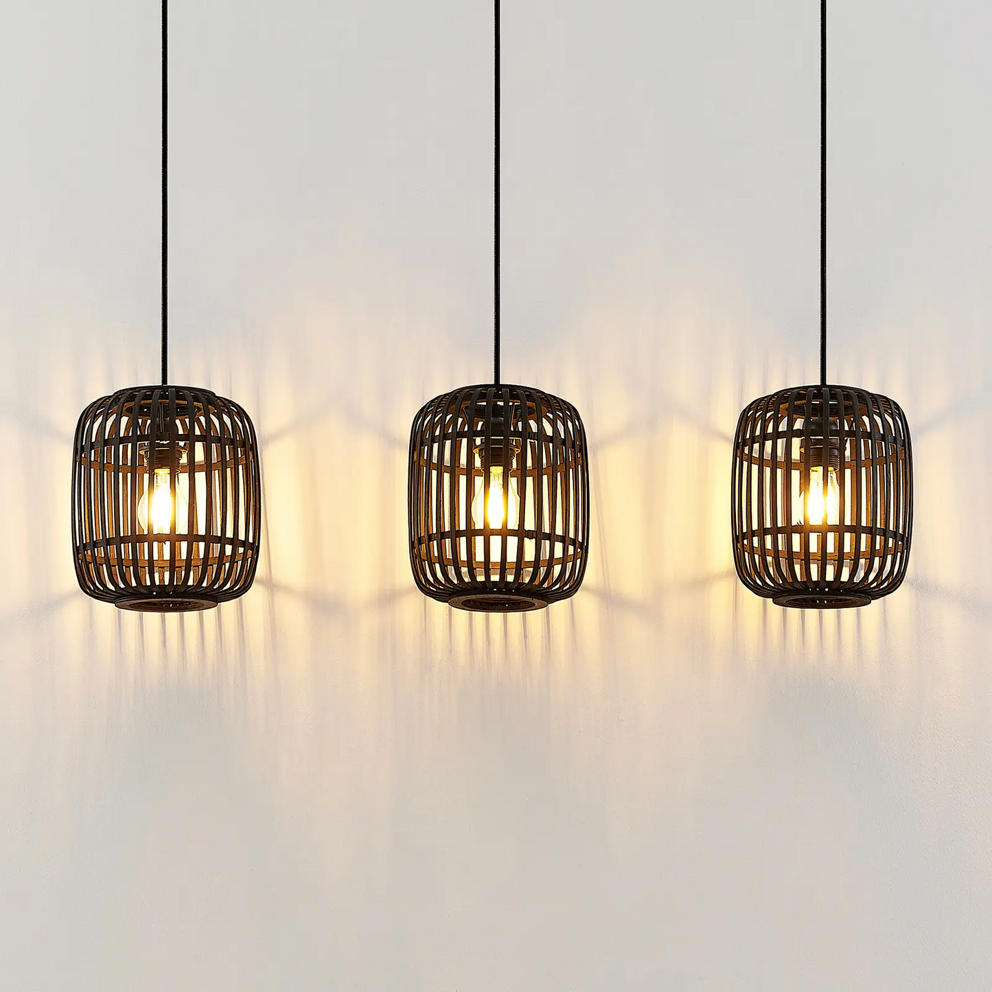 Lindby Canyana pakabinamas šviestuvas, trijų lempučių, juodos spalvos