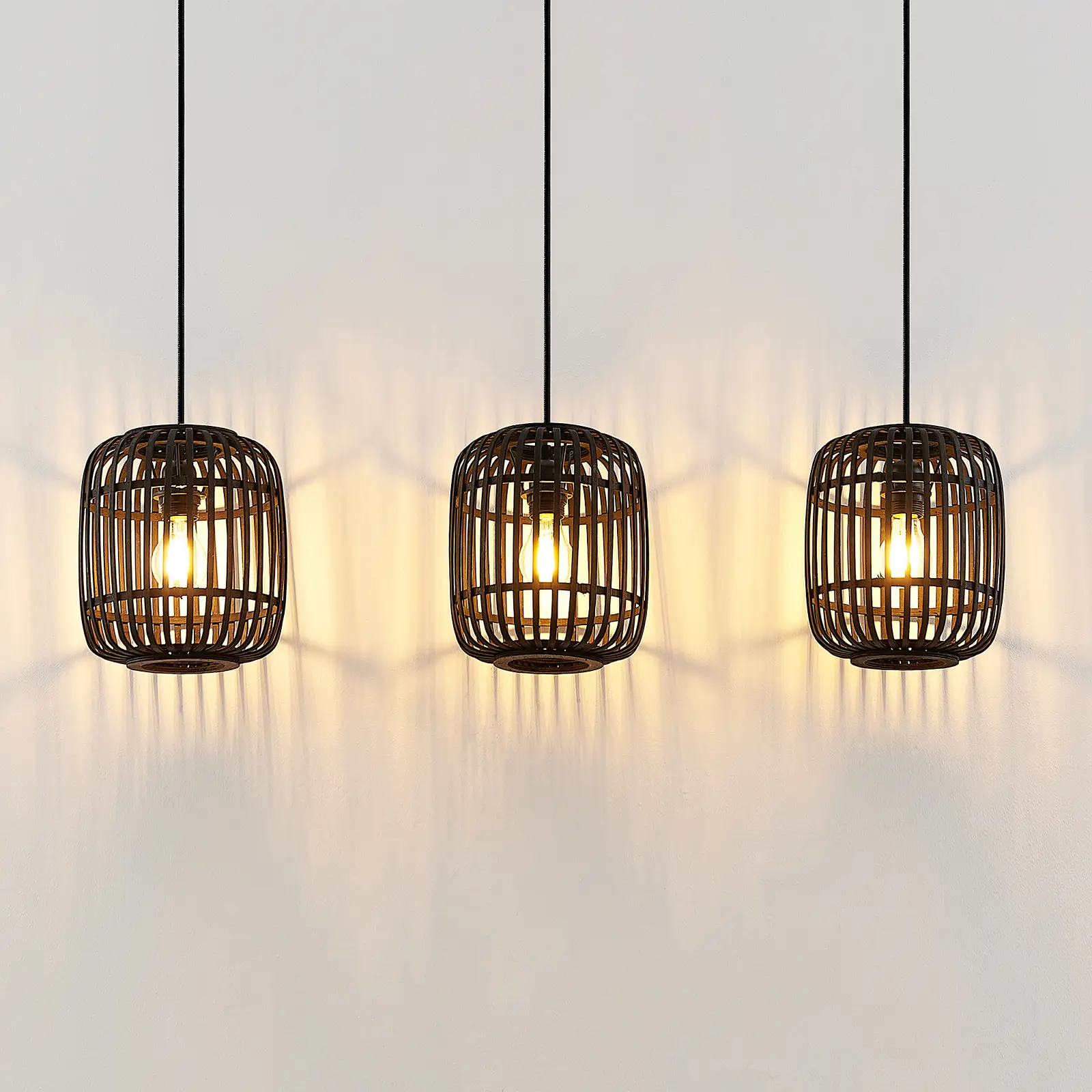 Lindby Canyana pakabinamas šviestuvas, trijų lempučių, juodos spalvos